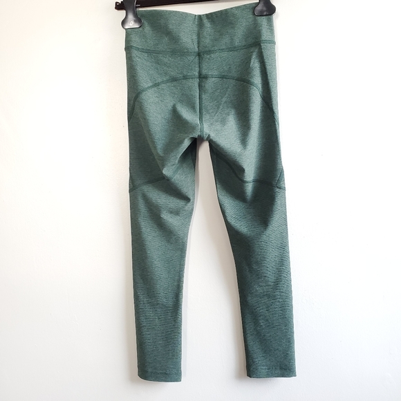NWT Outdoor Voices 3/4 Warm Up Hunter Leggings - Picture 6 of 7